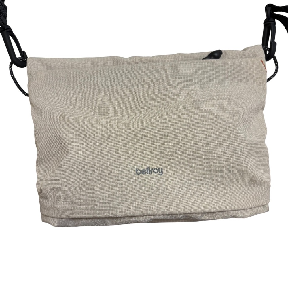 Bellroy Lite Sacoche Slim crossbody slinging belt bag